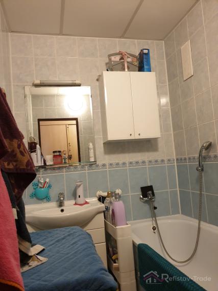 NA PREDAJ: 1,5-izbový byt s výhľadom do tichého parku, Nad jazerom