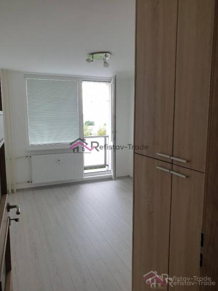 Na prenájom 3 izbový zrekonštruovaný, zariadený byt na Terase