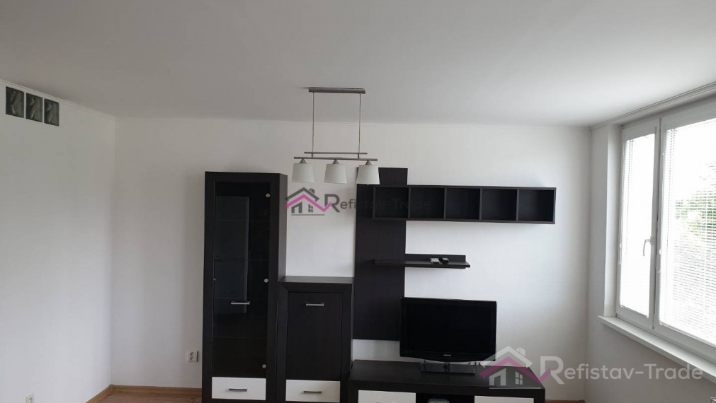 Na prenájom 3 izbový zrekonštruovaný, zariadený byt na Terase