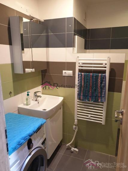 Na prenájom 3 izbový zrekonštruovaný, zariadený byt na Terase