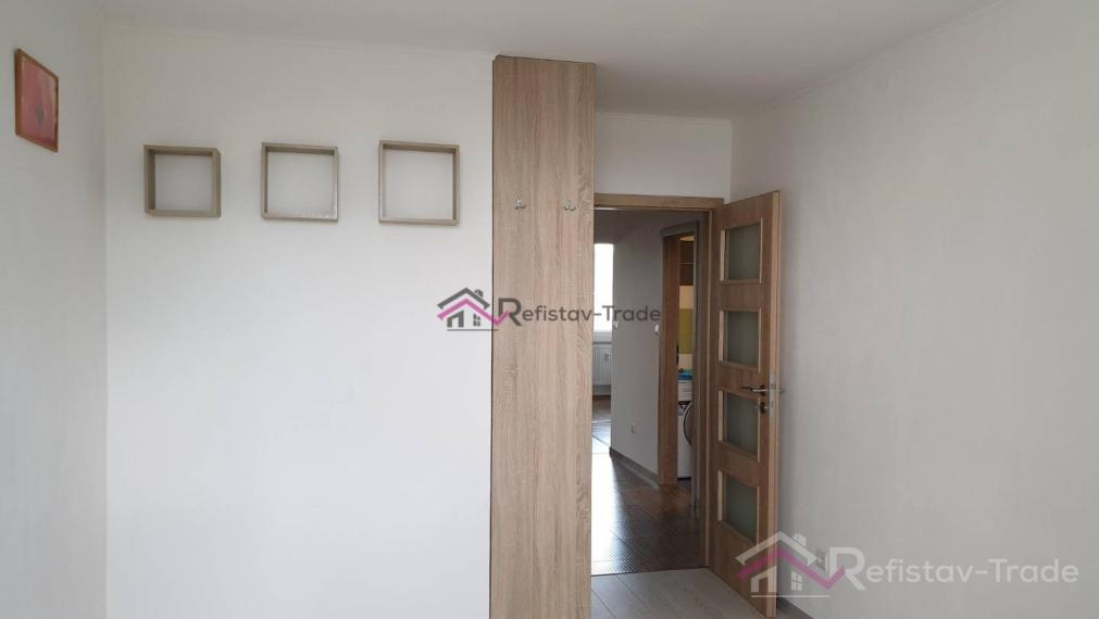 Na prenájom 3 izbový zrekonštruovaný, zariadený byt na Terase