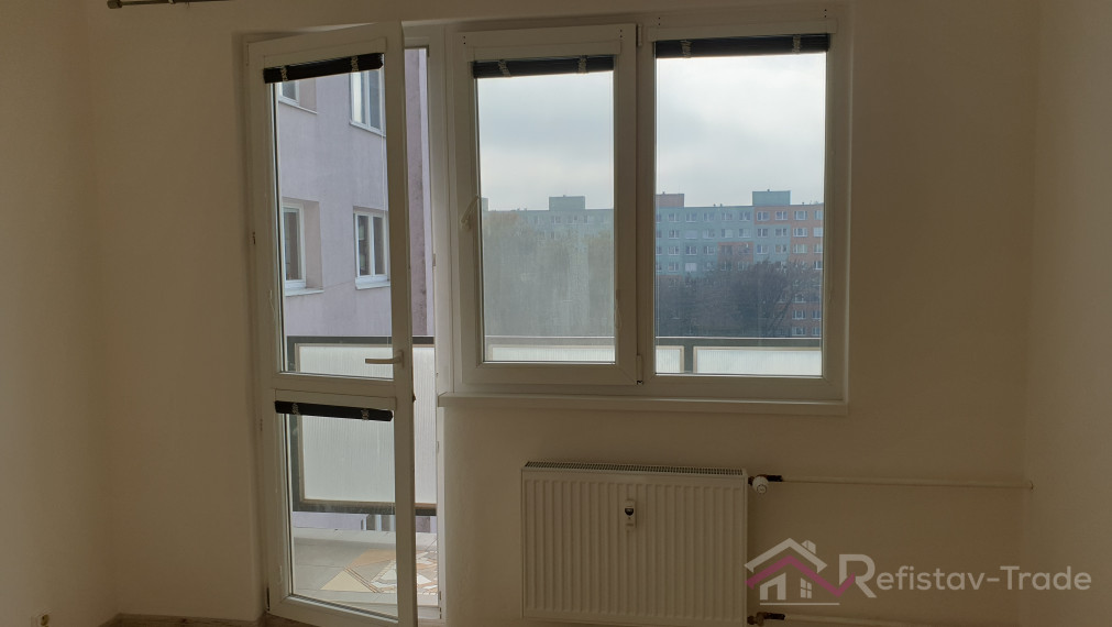 Na predaj 2 izbový byt pri Spoločenskom pavilóne, TR. SNP, 50m2, 6.posch.