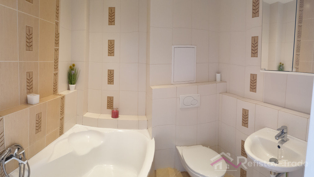 Na predaj 2 izbový byt pri Spoločenskom pavilóne, TR. SNP, 50m2, 6.posch.