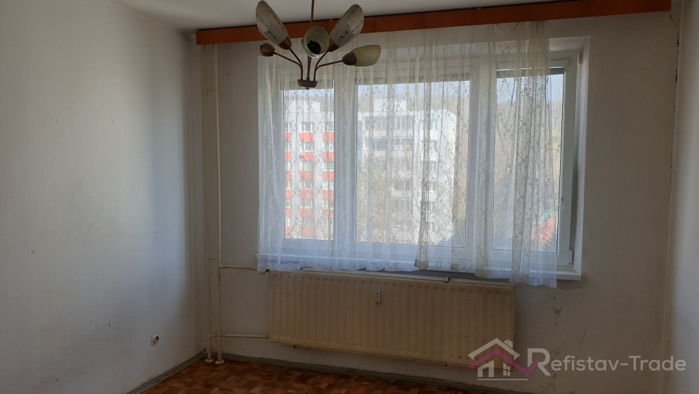 Veľký 2 izbový byt s lodžiou na sídl. Nad jazerom, Nám. kozmonautov