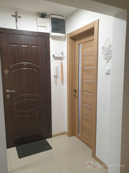 2 izbový zrekonštruovaný a zariadený byt s lodžiou