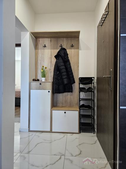 Na prenájom 2 izbový zrekonštruovaný a zariadený byt