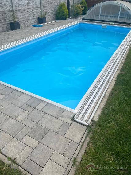 Tehlová novostavba s bazénom a terasou – Geča pri Košiciach