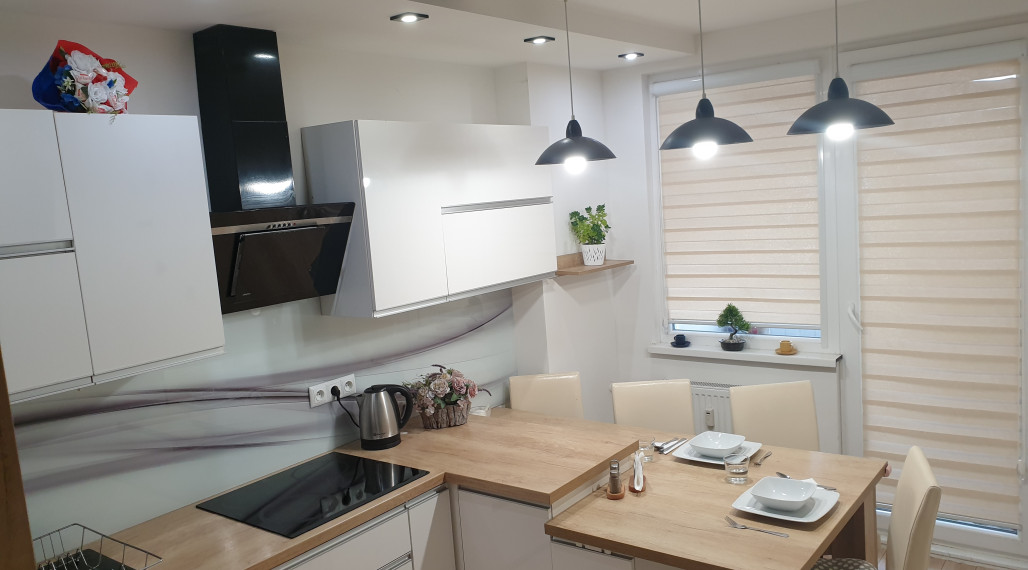 2 izbový zrekonštruovaný a zariadený byt s lodžiou