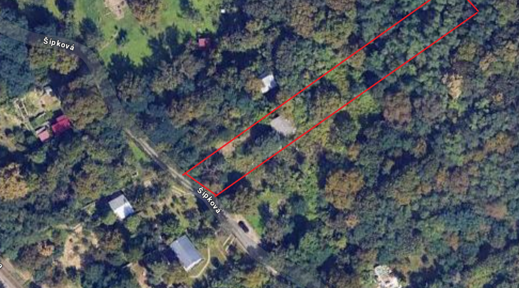 Záhrada s chatkou v tichej časti Košíc - Krásna